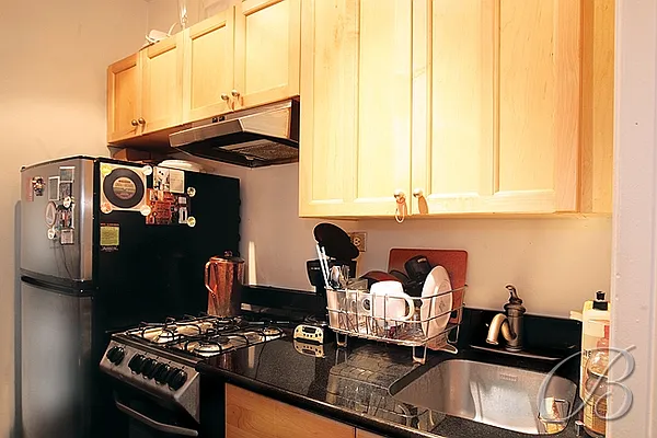 Sold by Bellmarc Realty | media 4