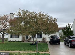 911 Gilder Dr, New Castle, DE 19720