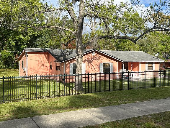 3rd image of 9820 Ribault Ave