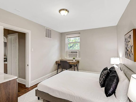5th image of 236 W Walnut Ln #Id1029038p