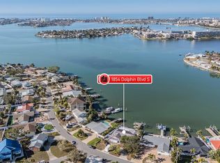 1854 Dolphin Blvd S, Saint Petersburg, FL 33707