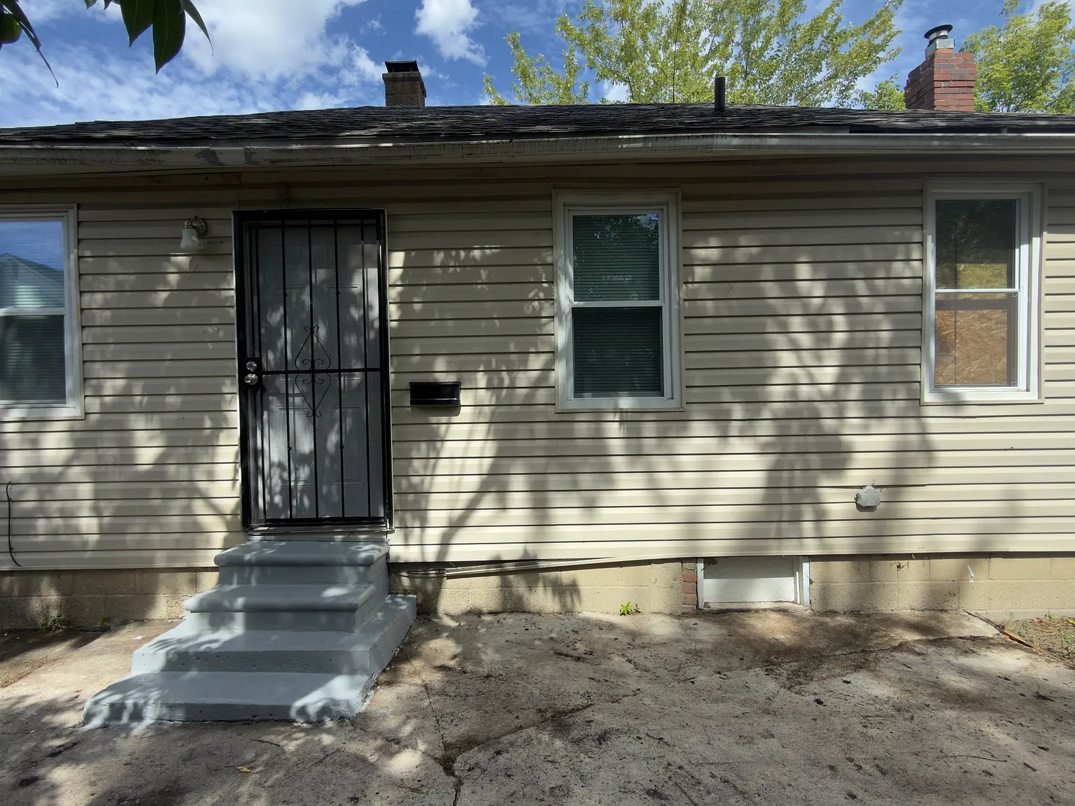 6850 Archdale — Photo 1