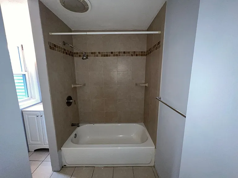 19-27 Granite St — Photo 14