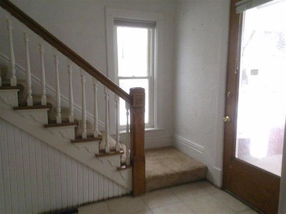 4th image of 629 Fulton St