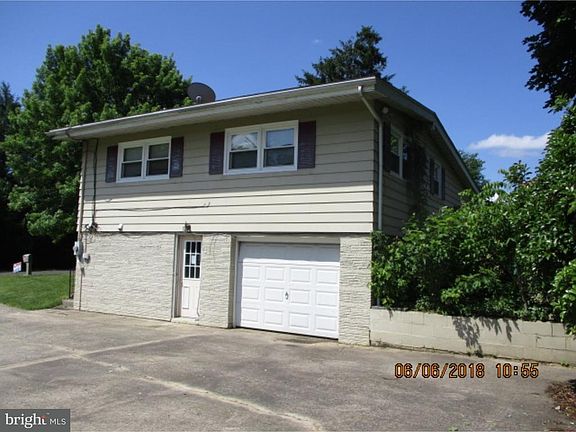 2nd image of 1022 S Highland Ave