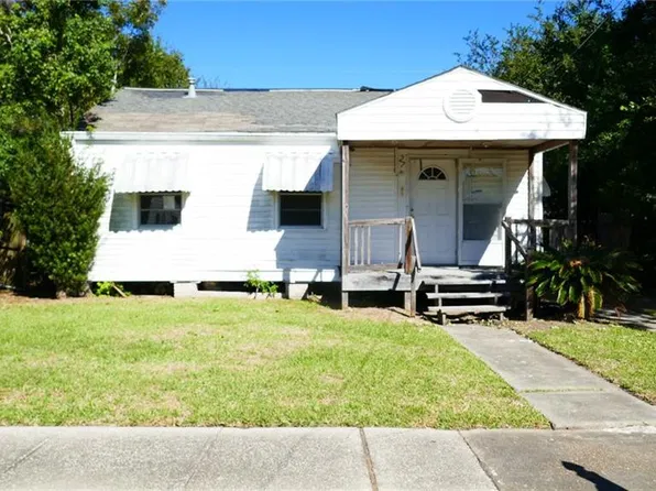 27 Curtis Dr, New Orleans, LA 70126