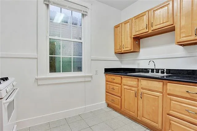 123 N Solomon St #FRONT — Photo 7