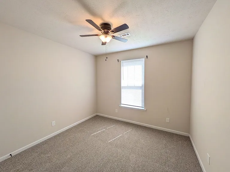 859 Westlawn Dr — Photo 11