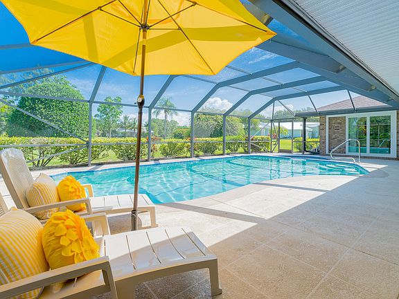 3rd image of 2154 NE Chestnut Court