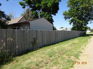 322 Dawson St, Farnam, NE 69029