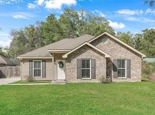27447 Vela Ln, Lacombe, LA 70445
