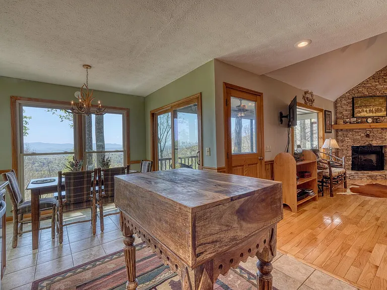 1142 Walnut Rdg — Photo 11