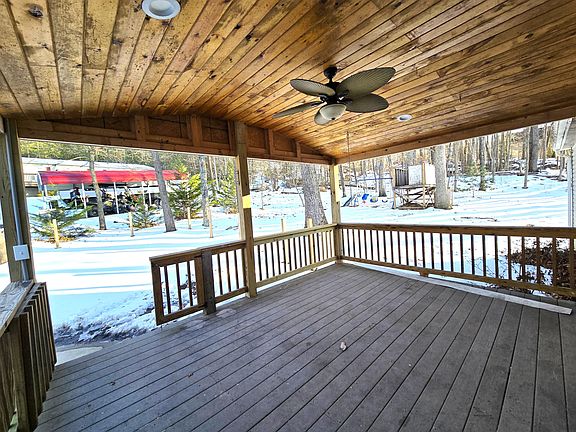 3rd image of 1875 Holly Ave