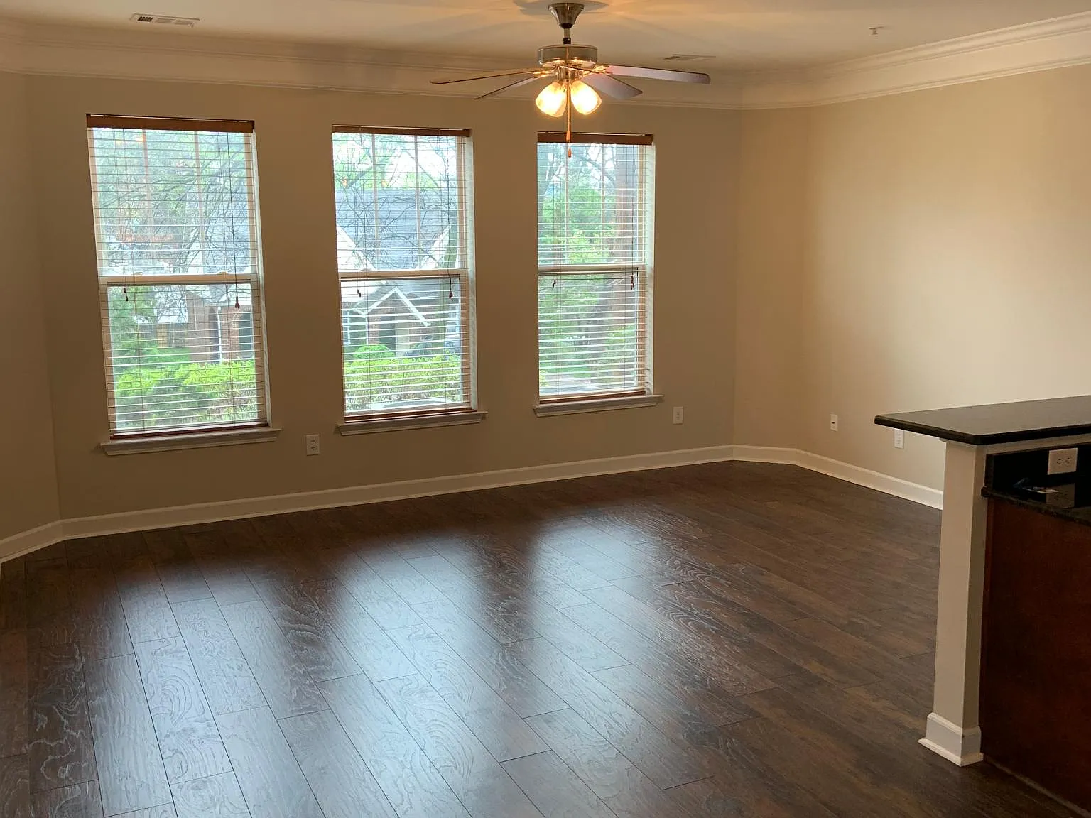 1 bed, 866 sqft, $1,700 — Photo 2