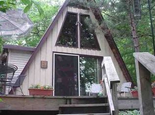 E11468 Hillside Dr, Wisconsin Dells, WI 53965