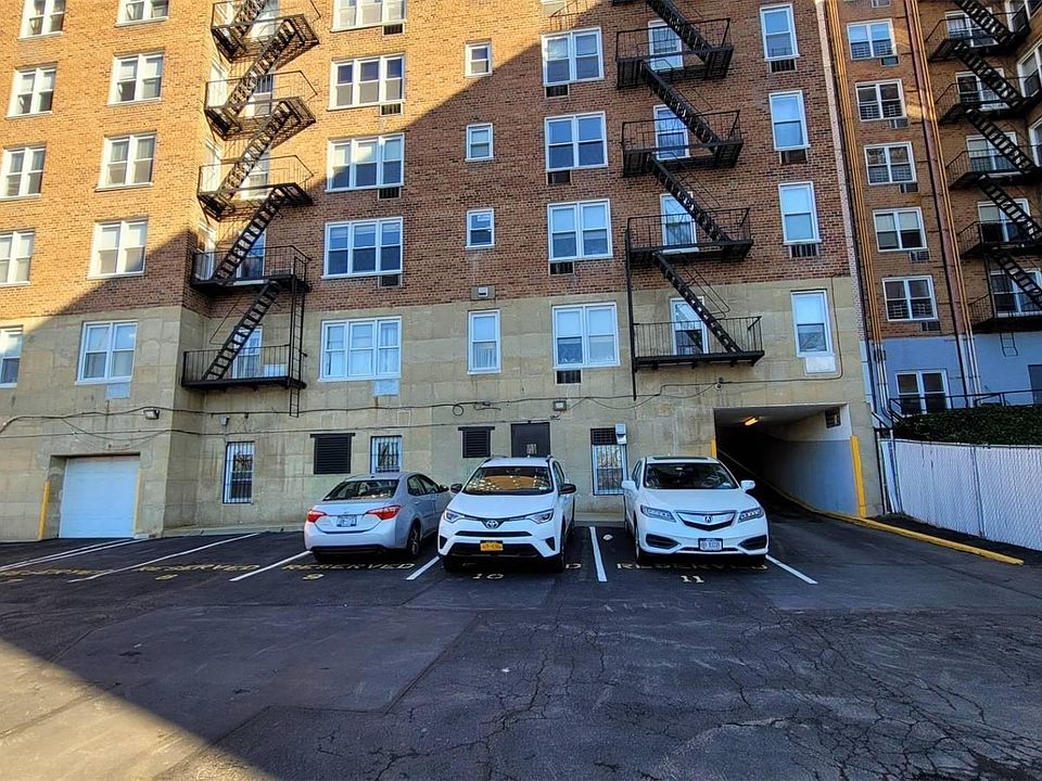 4420 Douglaston Pkwy Little Neck NY Zillow