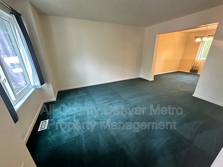 1427 McIntosh Ave — Photo 13