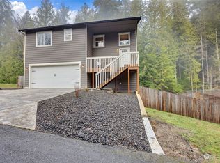 121 E Ellinor Peak Pl, Belfair, WA 98528