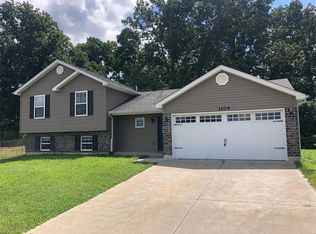 1104 Marathon Dr, Foristell, MO 63348