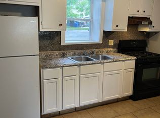 160 S Curtis Ave APT 1S, Kankakee, IL 60901