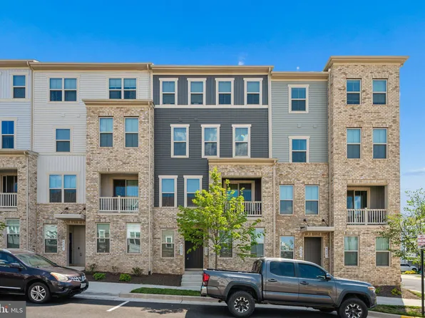 42587 Pitlochry Ter, Sterling, VA 20166
