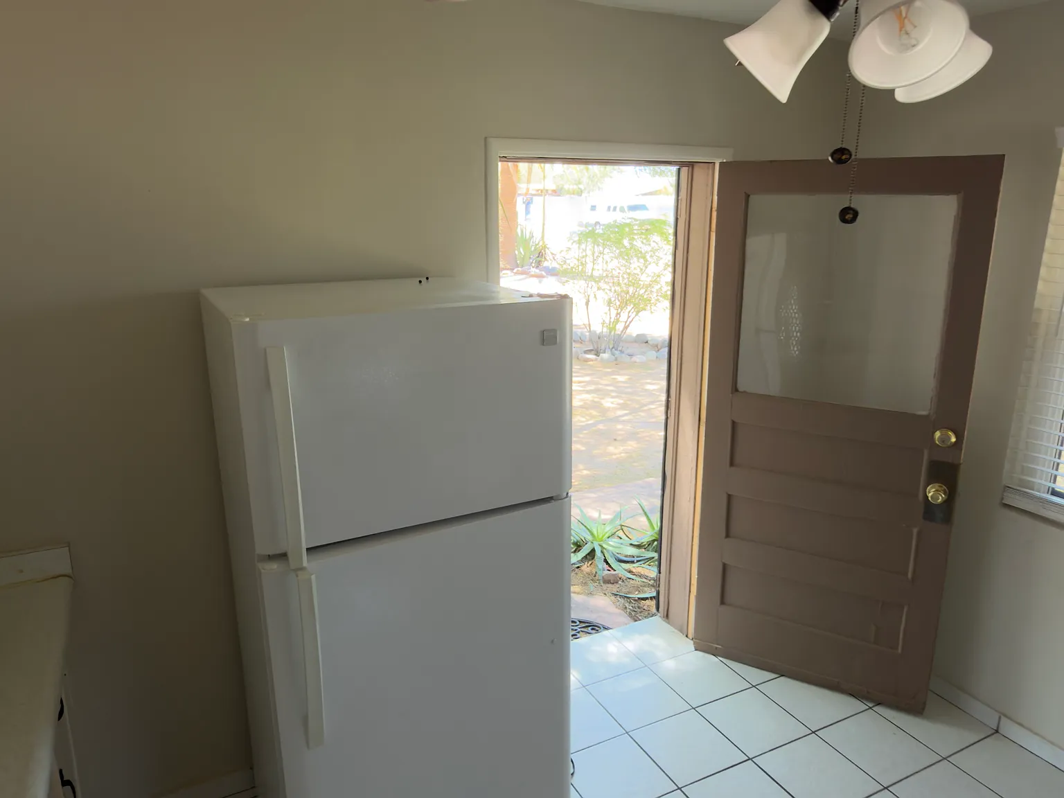 1 bed, 900 sqft, $1,000 — Photo 4