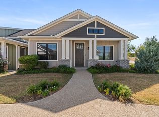 310 Woodside Trl, Waxahachie, TX