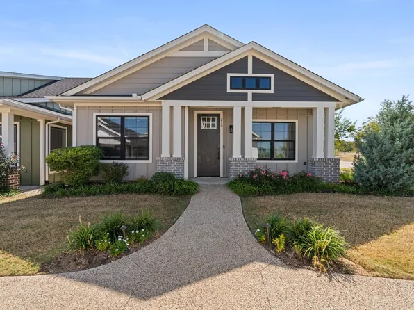 310 Woodside Trl, Waxahachie, TX 75165