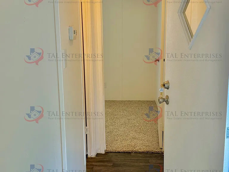 4228 Satellite Dr — Photo 9