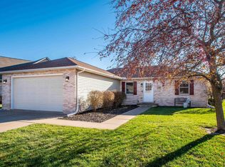 5902 W Charleston Ct, Peoria, IL