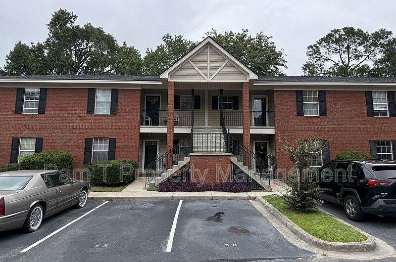1st image of 211 Edgewater Rd #58