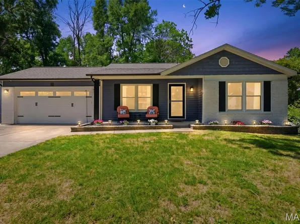 927 Summer Leaf Dr, Saint Peters, MO 63376