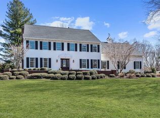 27 Candlelight Dr, Holmdel, NJ 07733