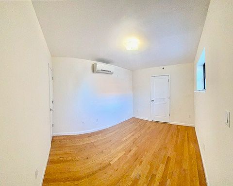 4th image of 3051 Brighton 3 St #313