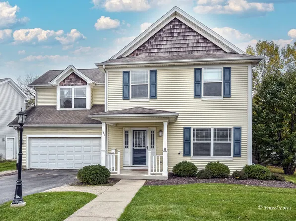 137 Center St, Crystal Lake, IL 60014