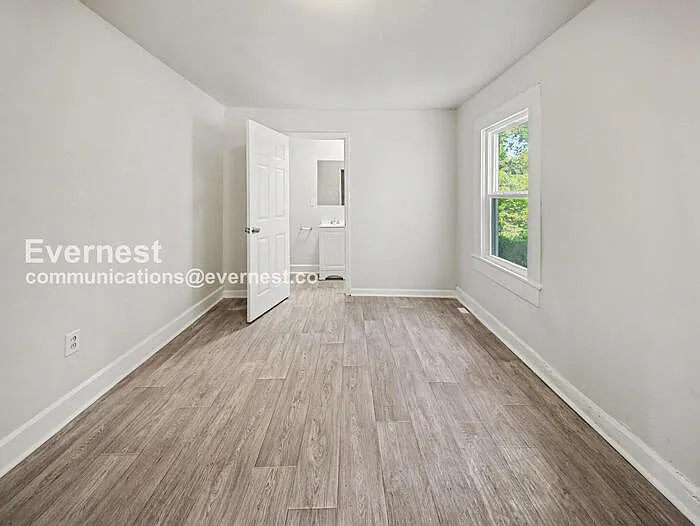 2709 30th St — Photo 21