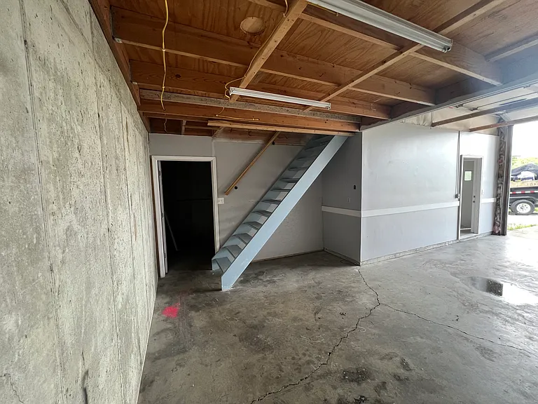 242 Harrison Brookville Rd #D — Photo 9