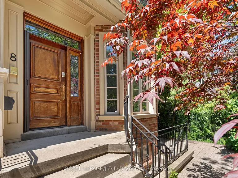 8 Huntley St — Photo 3