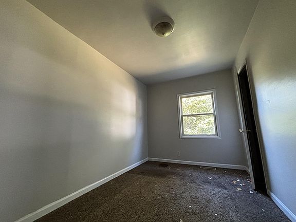 4th image of 1432 E 6th St