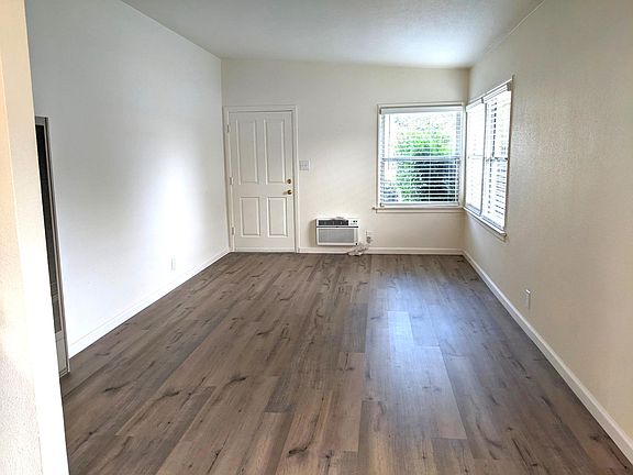 3rd image of 923 W Angeleno Ave #A
