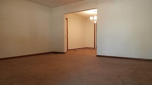 2nd image of 3212 Holly Berry Ln