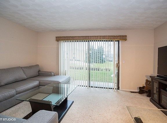 5th image of 1161 E Randville Dr