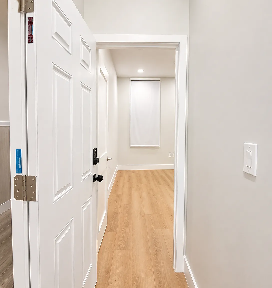 3 bed, 1200 sqft, $2,700 — Photo 2