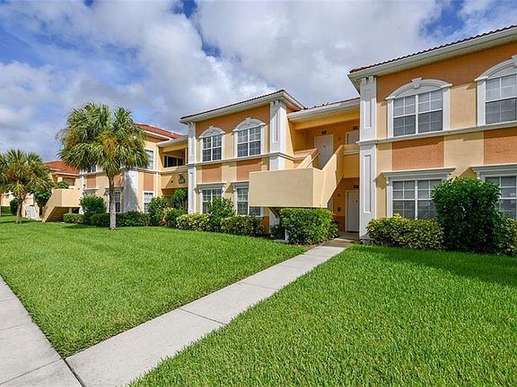 3rd image of 1135 Villagio Cir Unit 202