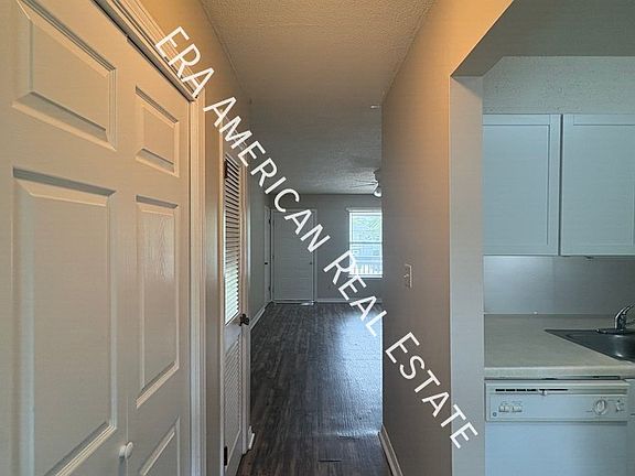 4th image of 520 Landview Dr #U