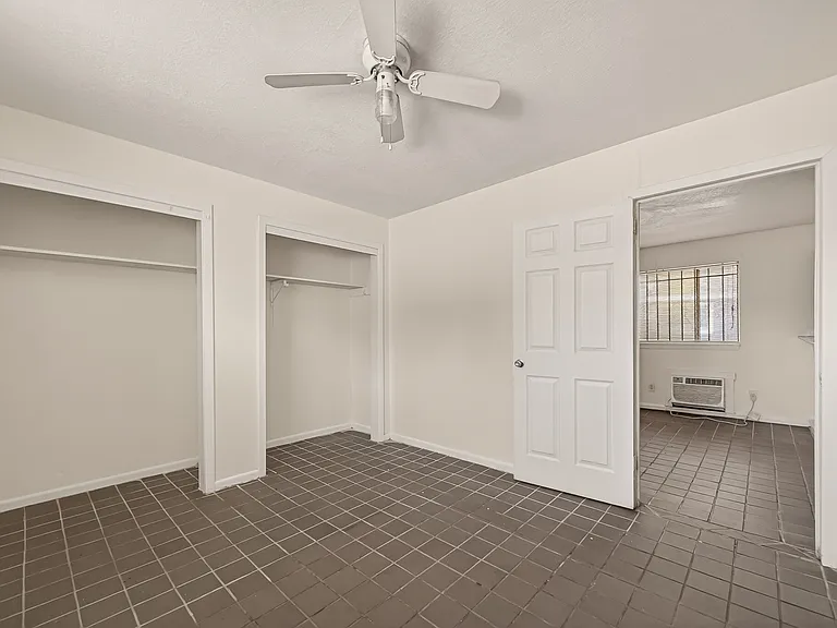 2708 Oakcliff St #5 — Photo 7