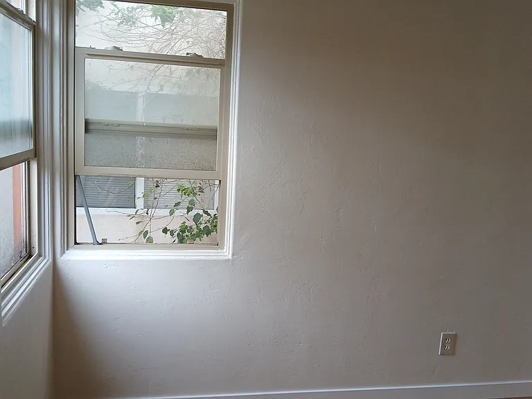 2922 Upshur St — Photo 8
