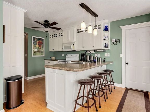 2nd image of 612 Pebble Beach Dr
