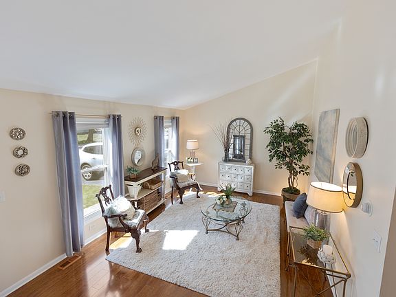5th image of 31 Bardsey Dr
