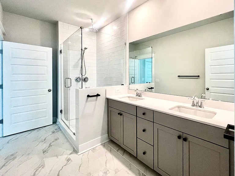 1510 Martel St #D-1 — Photo 16